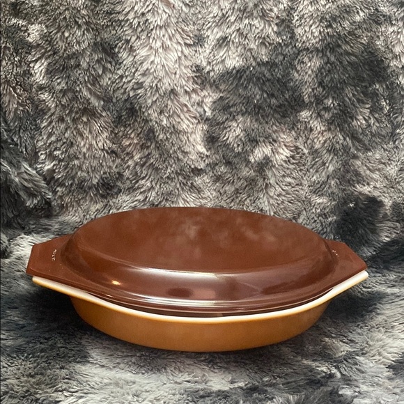 Vintage Old Orchard Pyrex divided casserole with lid 1 quart two tone brown - Picture 2 of 16